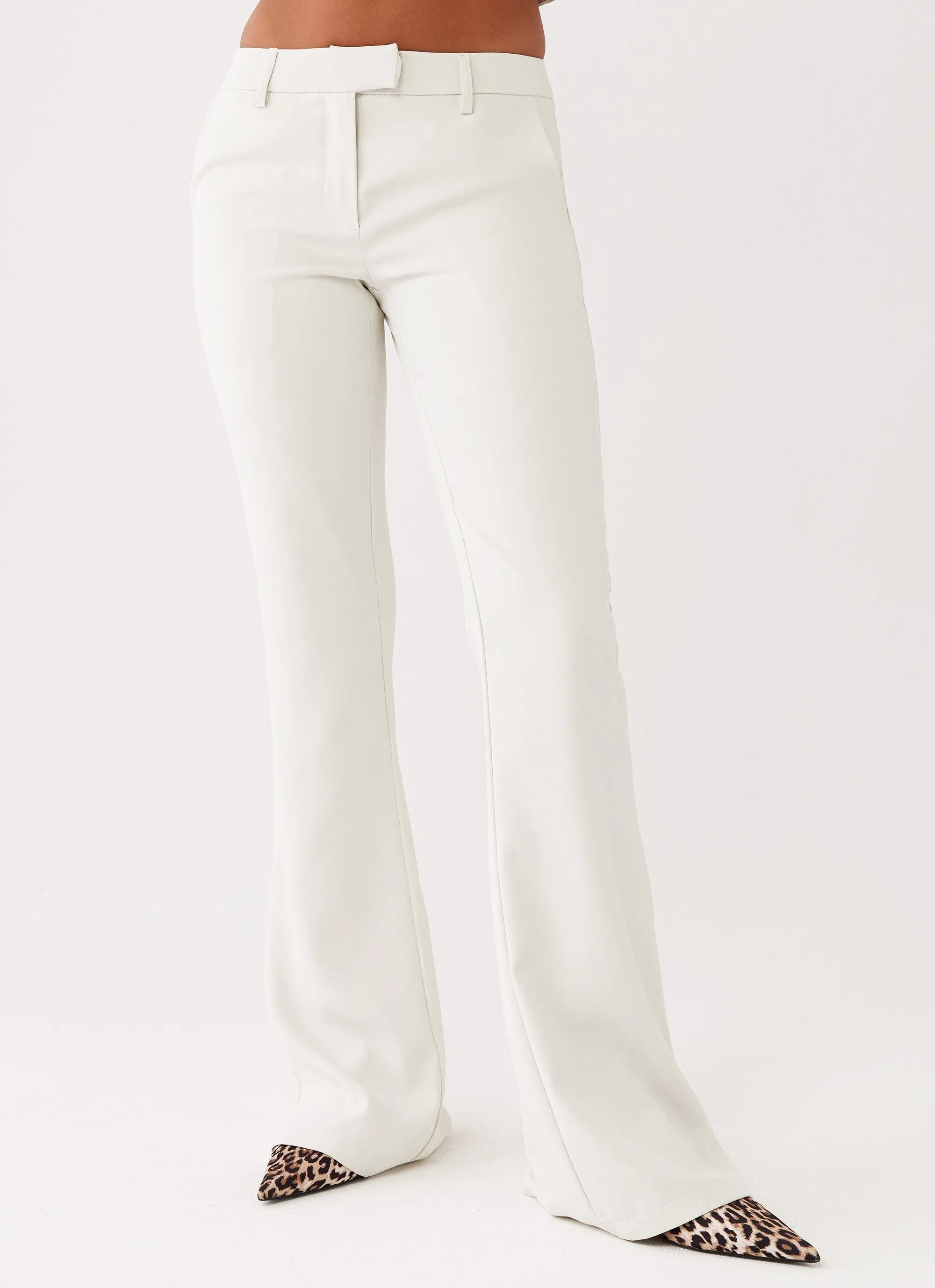 Cyra Low Rise Slim Fit Pants - Ivory