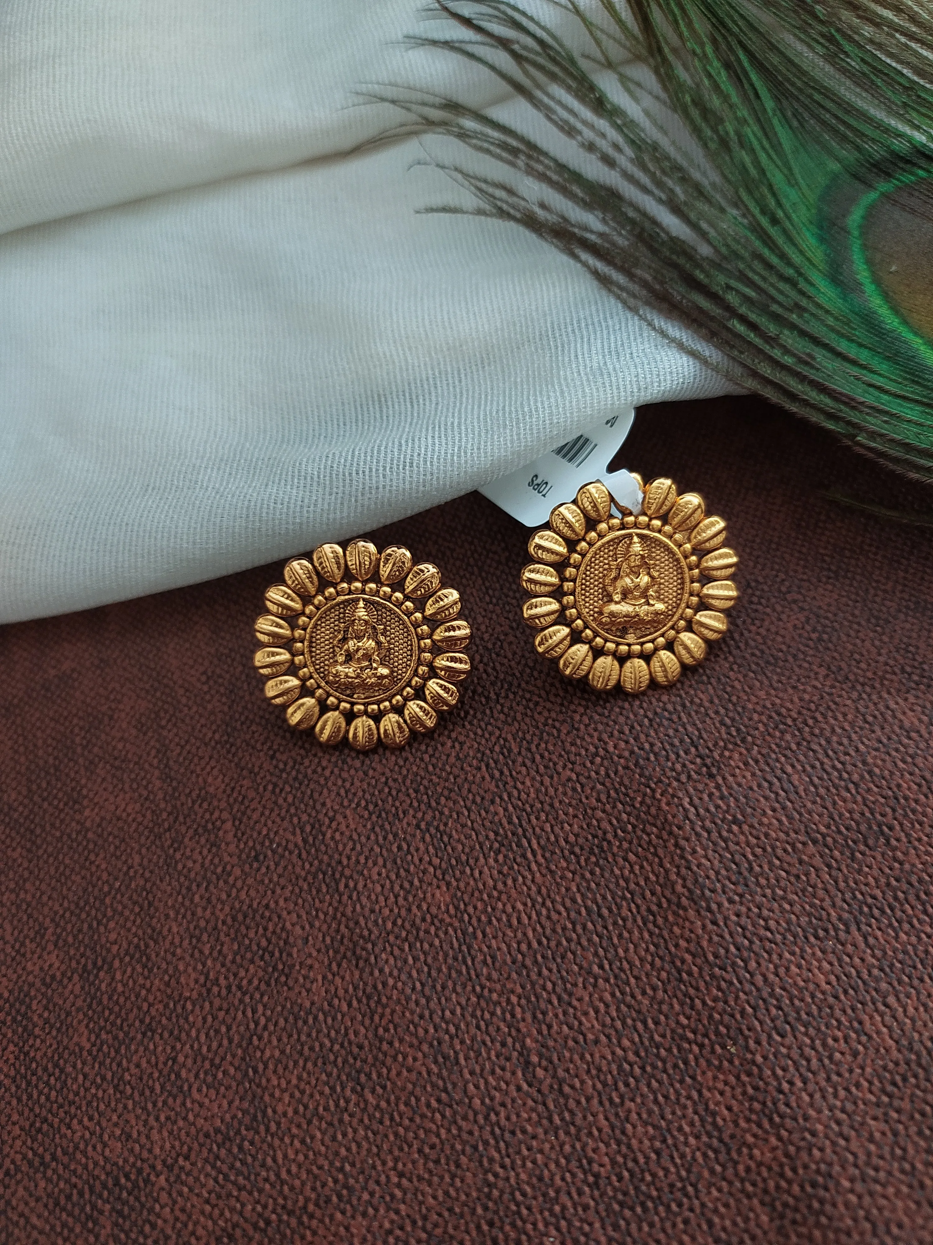 Goddess Lakshmi Design Round Plain Tops