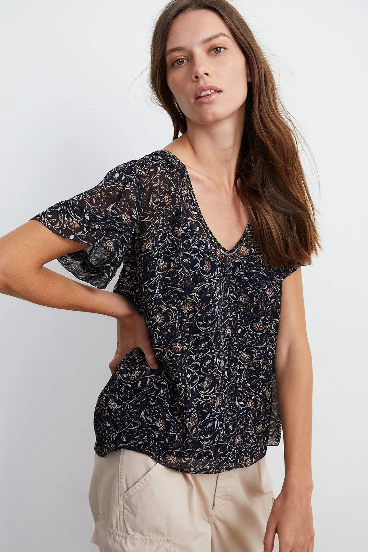 TRACIA SCOOP NECK PRINTED BLOUSE