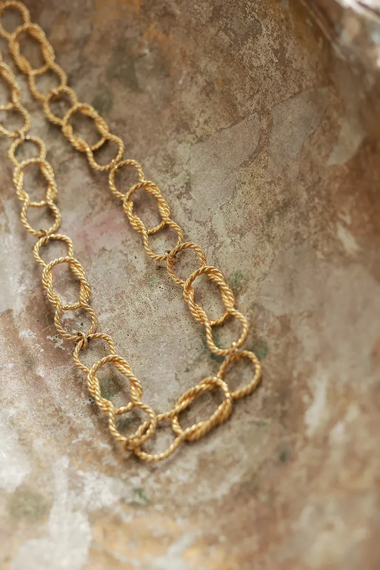 Vintage Gold Loop Chain Necklace