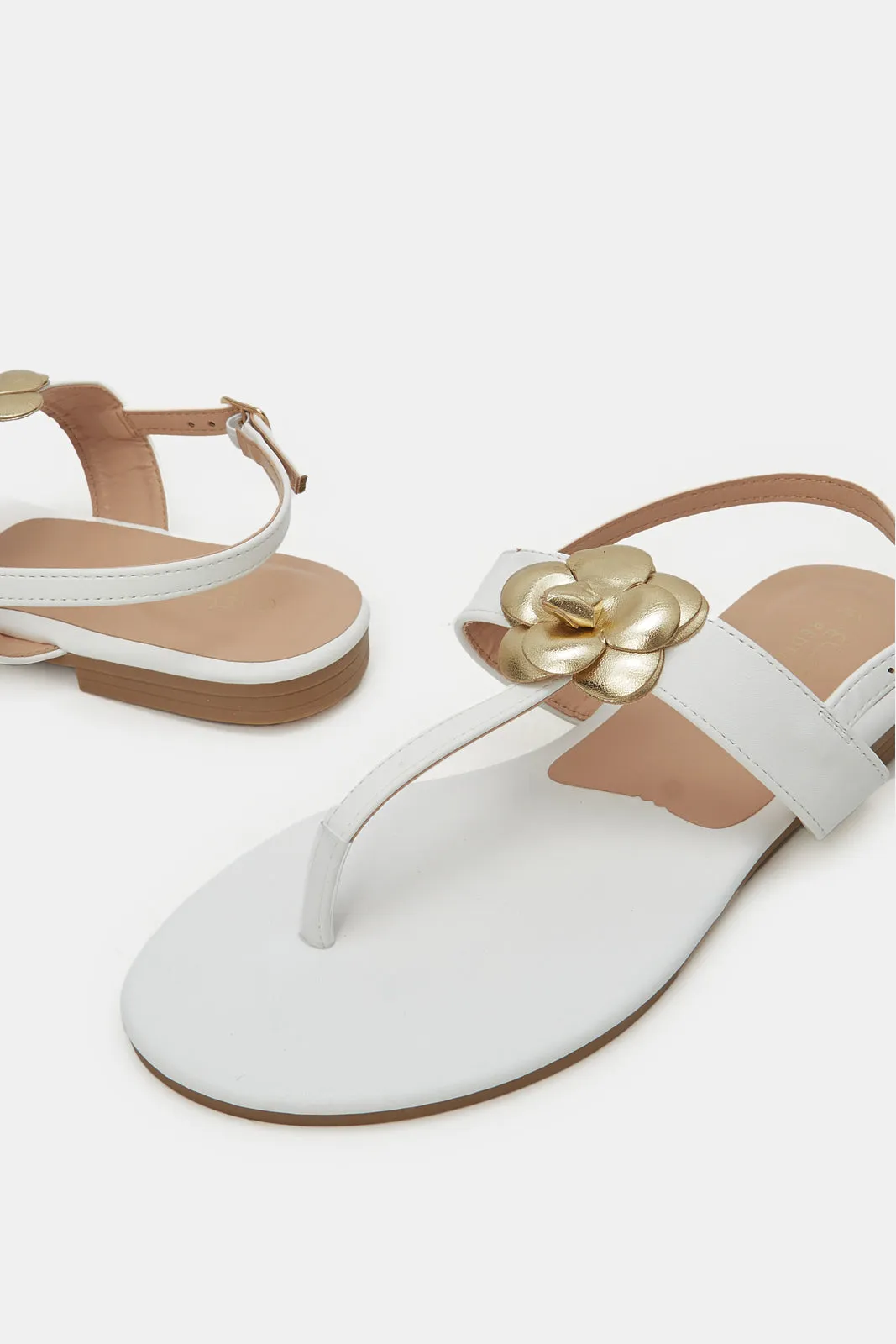 Women White Flower Trim Sandal